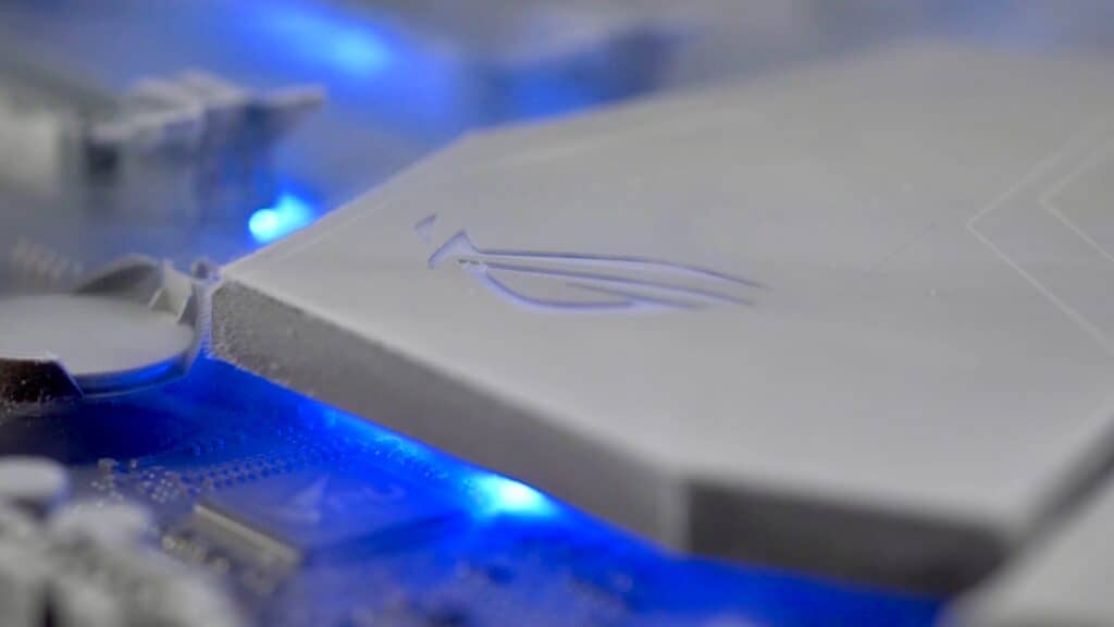 ASUS Rampage VI APEX frozen chipset cooler