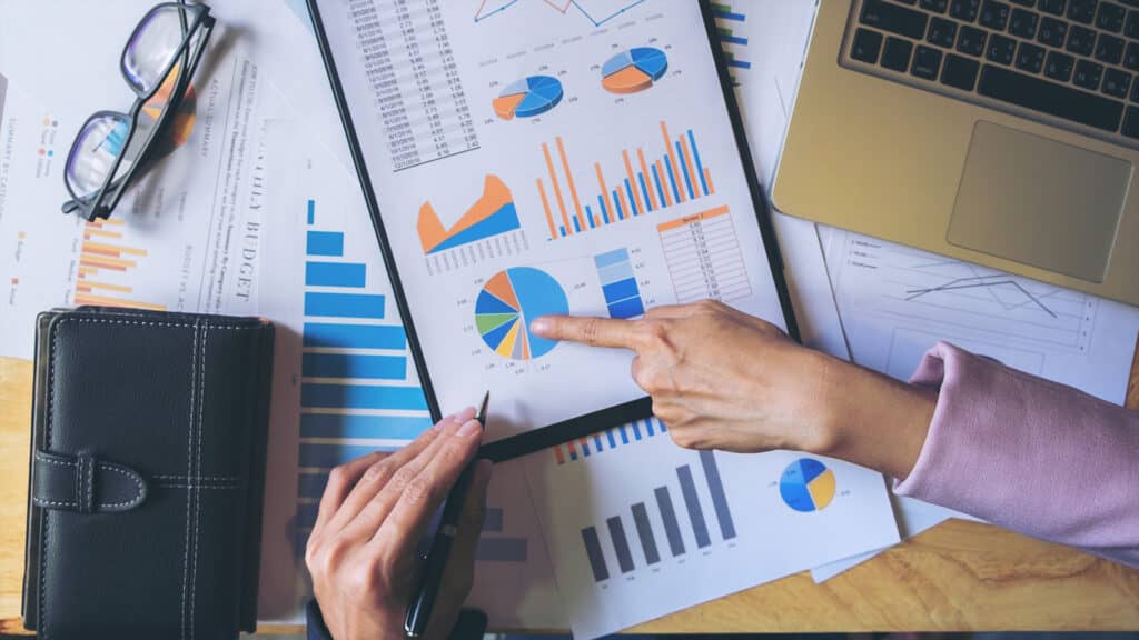 Built-in event reporting with metrics, clear vision on event KPIs or event finance